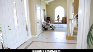 Aspiring singer needs big cock in mouth to sing better