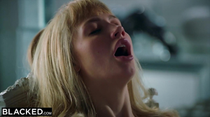 Muscualr black dude with a nice body is dominating a blonde