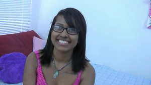 Indian sexy teenage girl solo masturbating