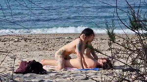 Beach bang-out between two spunky lovers. Woman Splashing Orgasms at 7.40 and 13.25 -fury anger- Video shot with my new telephoto lens