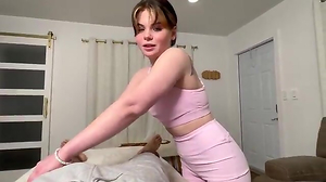 I Got a Massage from a Small Youthful  Therapist ~ Flawless Stroke MD